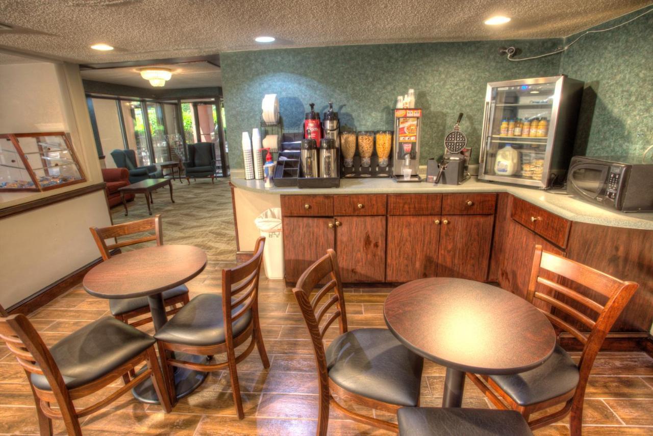 Budgetel Inn&Suites Plus Helen Exterior foto