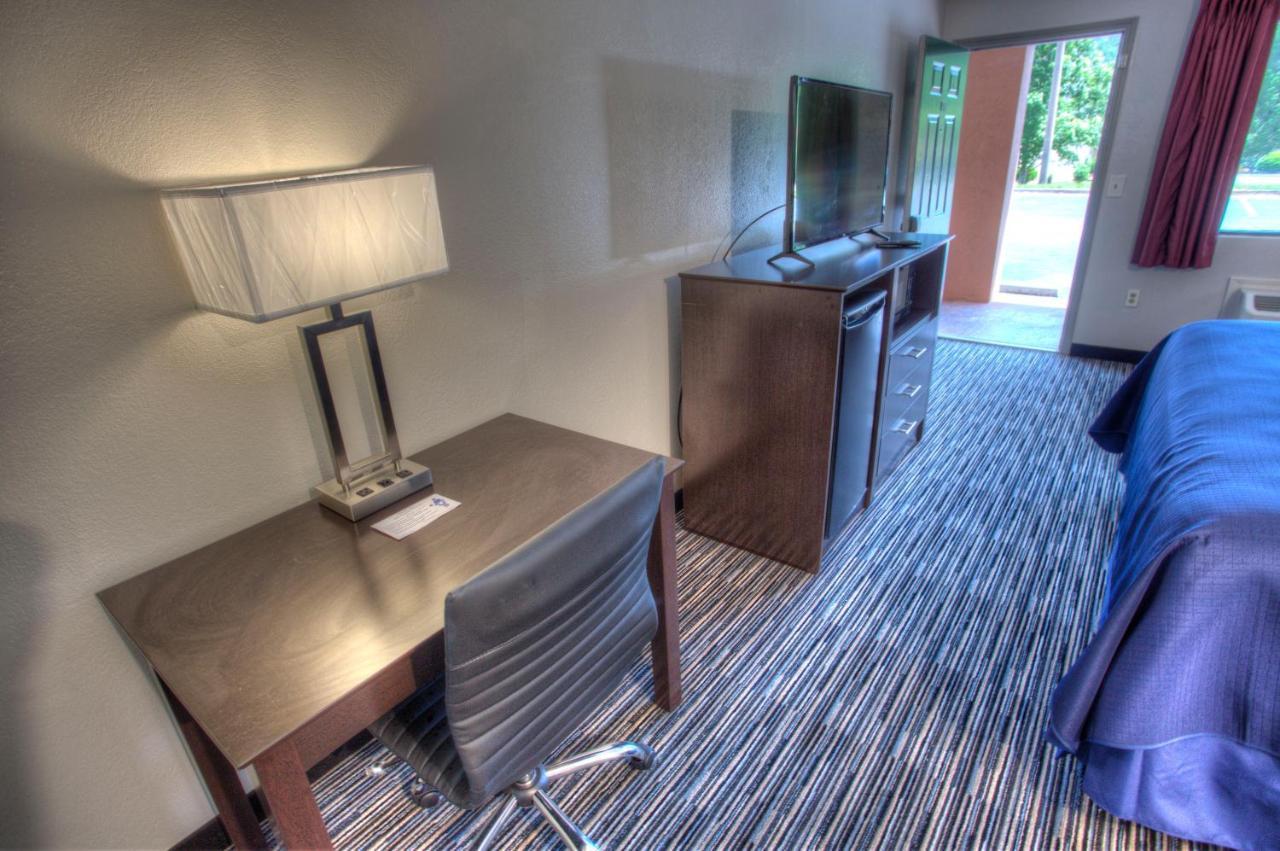 Budgetel Inn&Suites Plus Helen Exterior foto