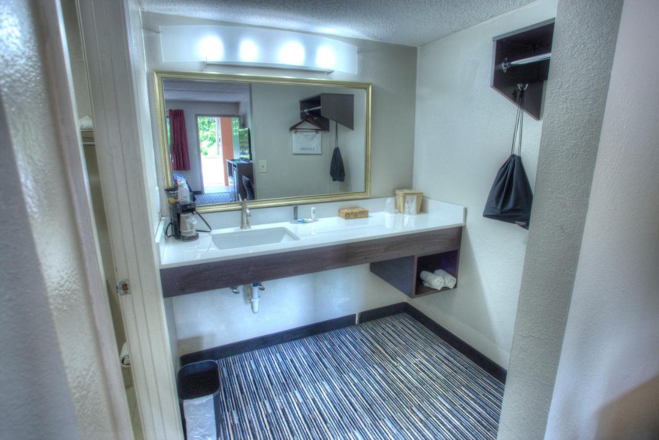 Budgetel Inn&Suites Plus Helen Exterior foto