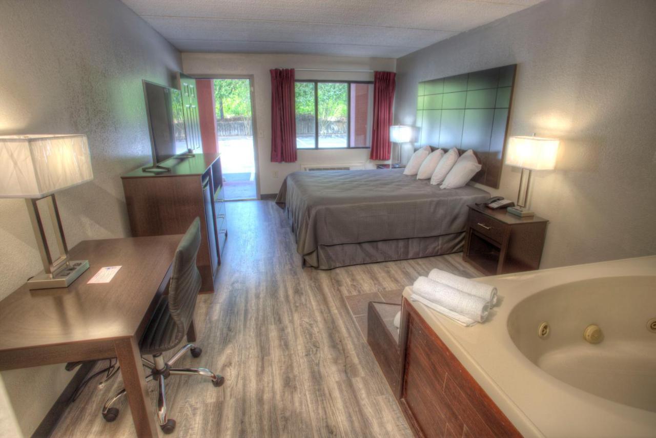 Budgetel Inn&Suites Plus Helen Exterior foto