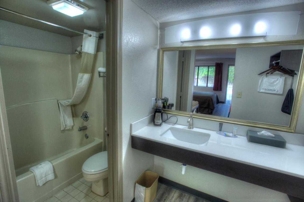 Budgetel Inn&Suites Plus Helen Exterior foto