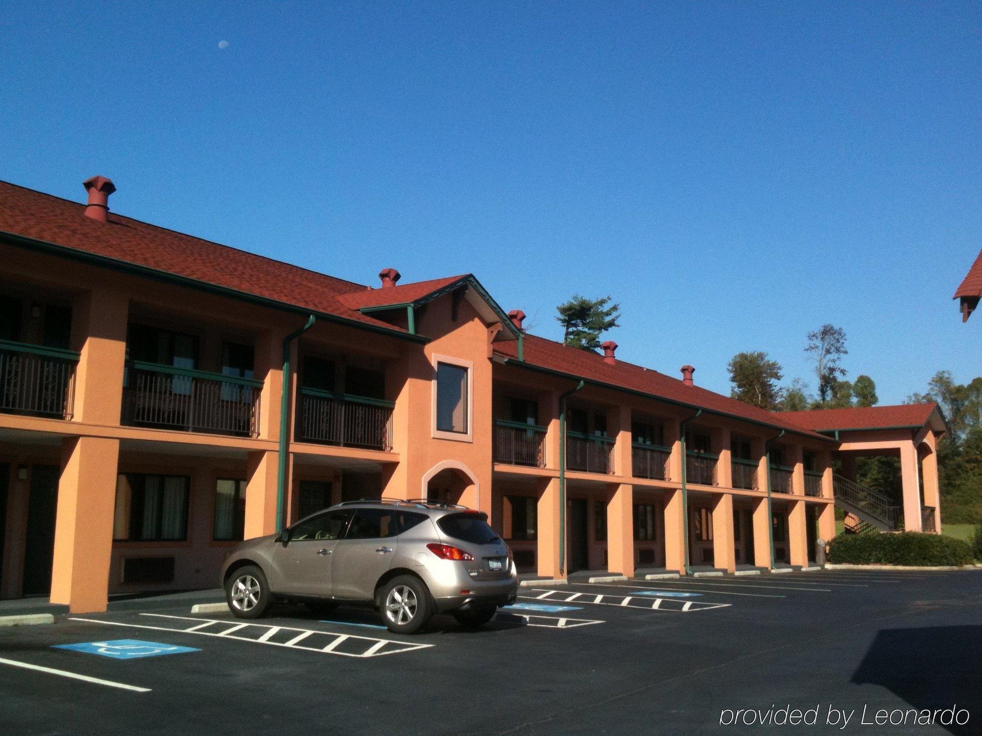 Budgetel Inn&Suites Plus Helen Restaurant foto