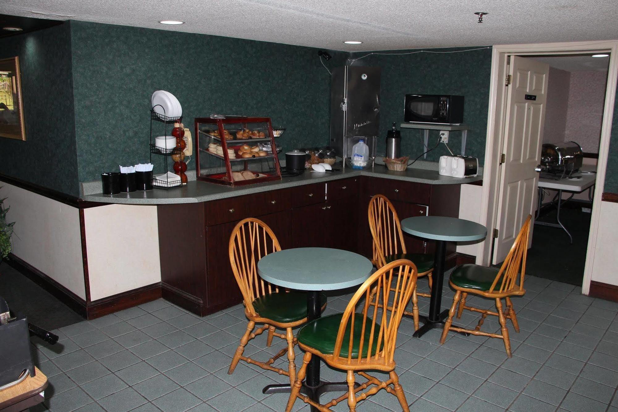 Budgetel Inn&Suites Plus Helen Exterior foto